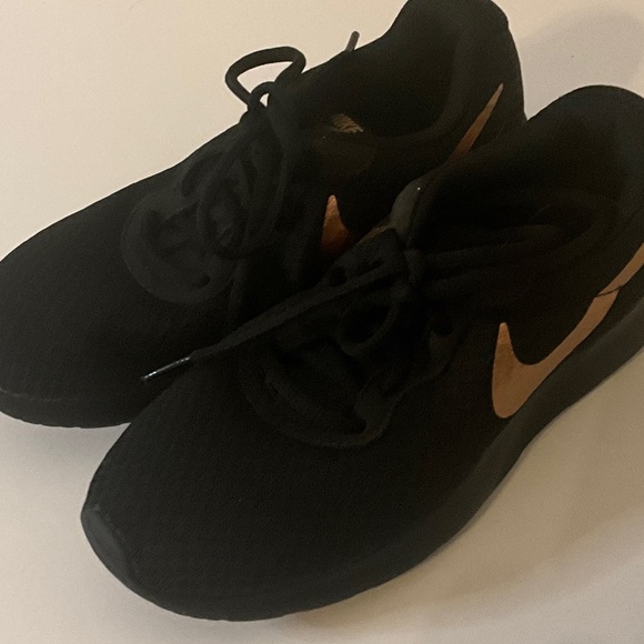 Nike Women's Black Sneakers with Bronze Swoosh - Picture 5 of 5